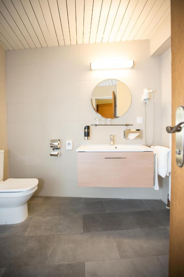 Das Reinisch Just Rooms Швехат Экстерьер фото
