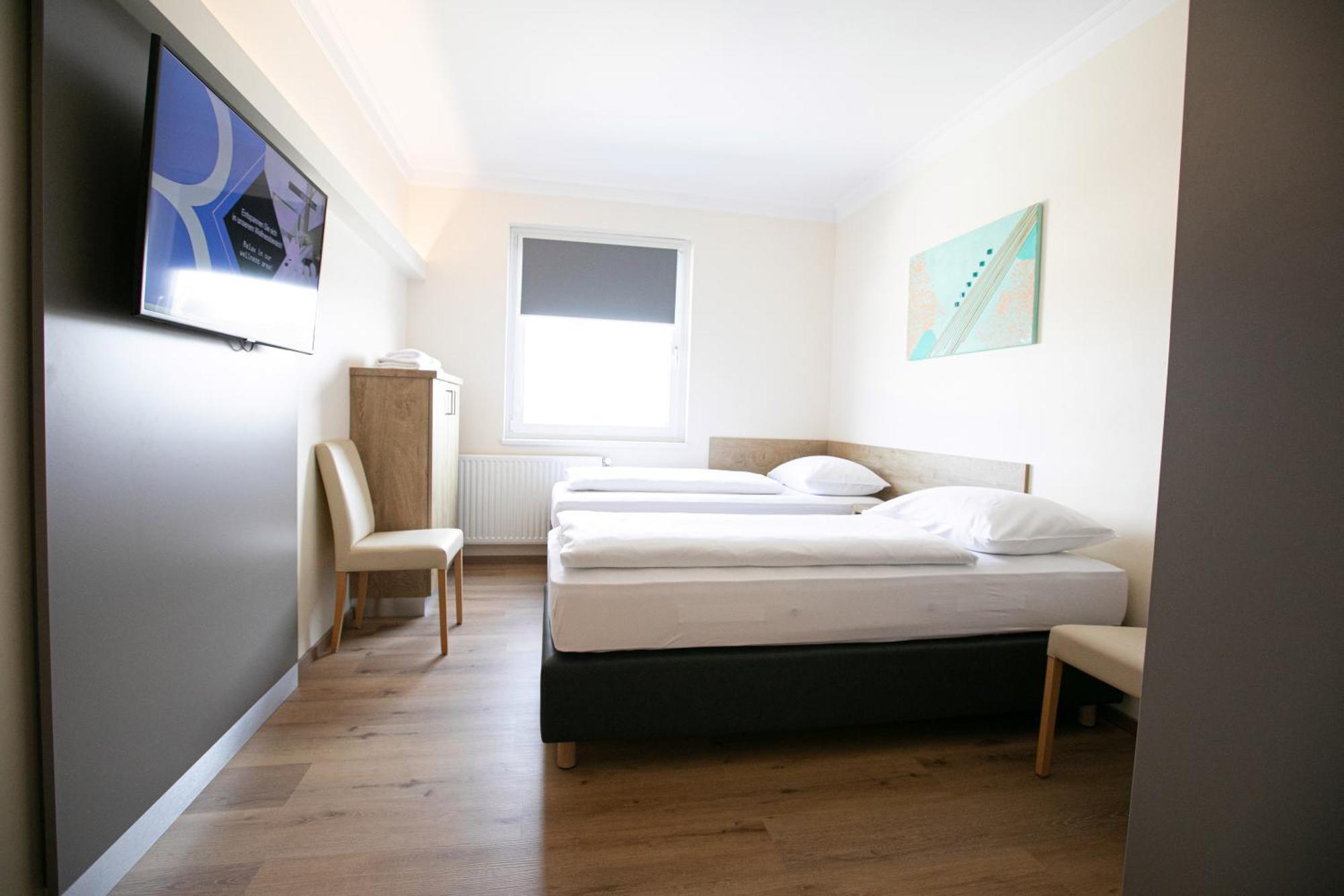 Das Reinisch Just Rooms Швехат Экстерьер фото